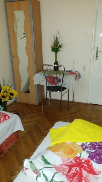 Valentina Guesthouse Budapest Bagian luar foto