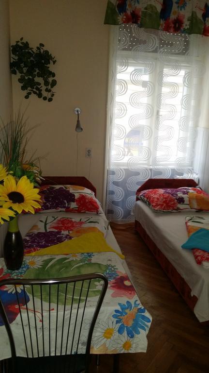Valentina Guesthouse Budapest Bagian luar foto