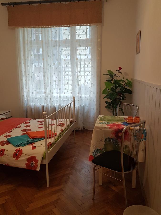 Valentina Guesthouse Budapest Bagian luar foto