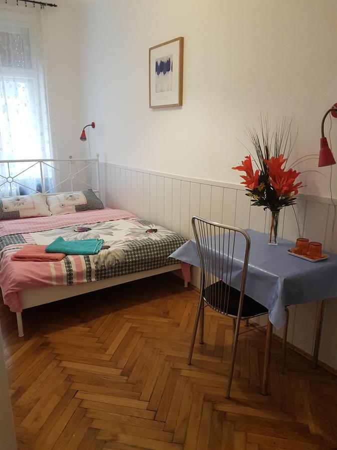 Valentina Guesthouse Budapest Bagian luar foto