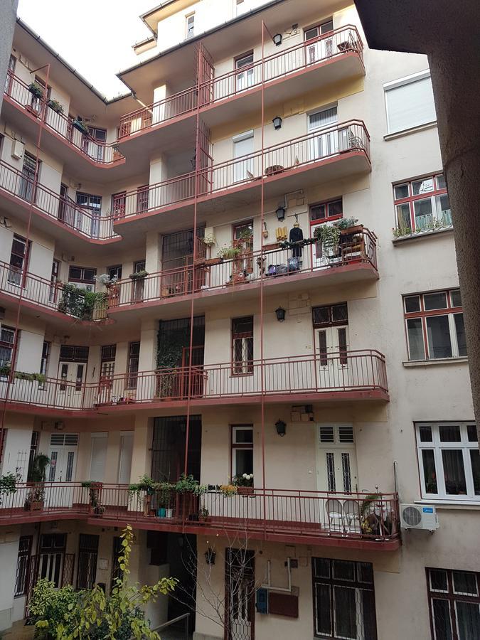 Valentina Guesthouse Budapest Bagian luar foto
