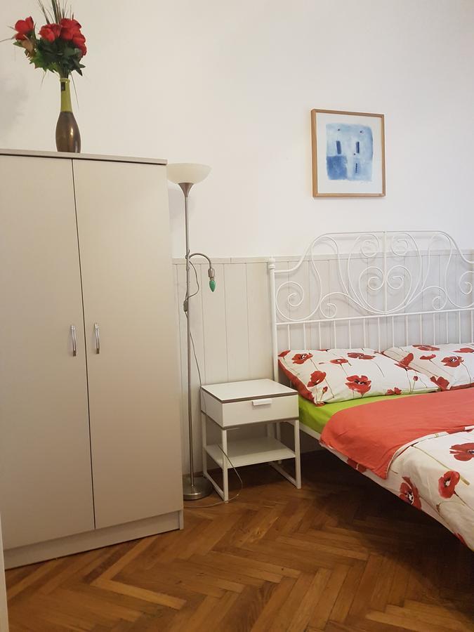 Valentina Guesthouse Budapest Bagian luar foto